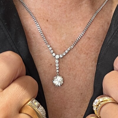 Collier en or blanc, platine, diamant de taille ancienne de 2,70 carats et diamants de taille ancienne pour 0,60 carat