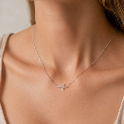 Collier Croix Diamantée