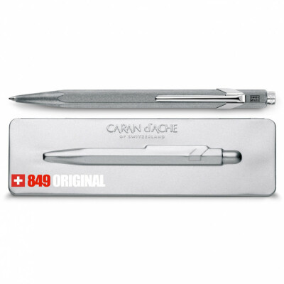 Stylo bille Caran D'Ache 849 Original avec étui