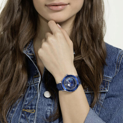 Montre Swarovski 5516305 - Octea Lux Cadran Phase Lune Bracelet Cuir Bleu Lunette Cristal Dark Indigo Femme