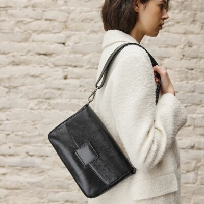 Sac bandoulière nat & nin Freja Noir Glacé - Cuir glacé craquelé