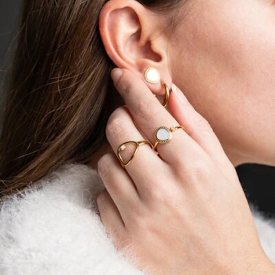 Bague Zag bijoux GEMME en acier doré, nacre et oxydes de zirconium