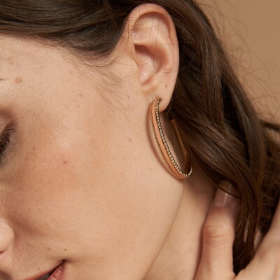 Boucles d'oreilles FlowersForZoé WEDNESDAY Bloom en métal doré et cuir