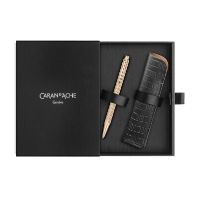 Set Stylo Bille CARAN D'ACHE Ecridor™ Damier Doré Rose & Étui en Cuir Noir