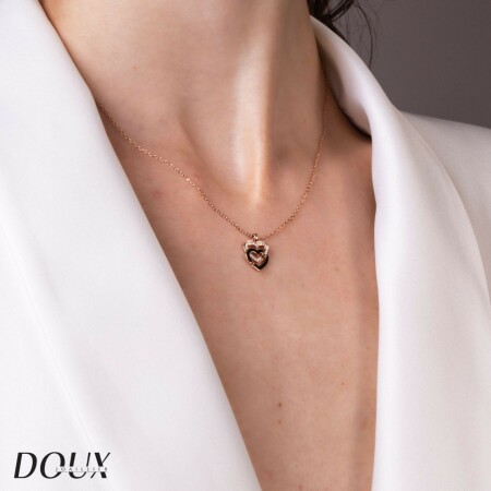 Pendentif dinh van sur chaîne Double Cœurs R10 en or rose et diamants