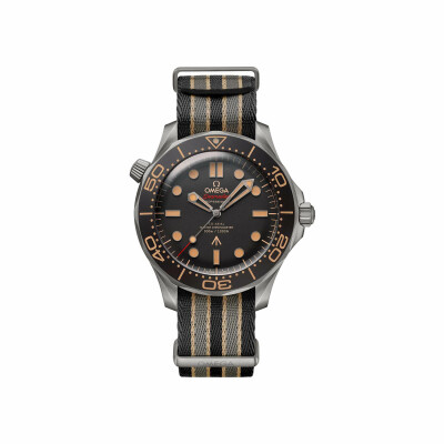 Montre OMEGA Seamaster Diver 300M Co-Axial Master Chronometer 42mm Edition 007