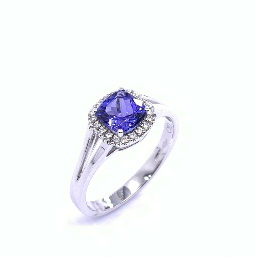 Bague en or blanc, tanzanite et diamants