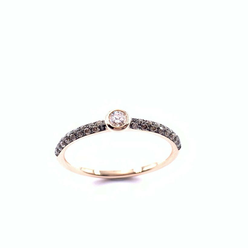 Bague en or rose, diamant et diamants bruns