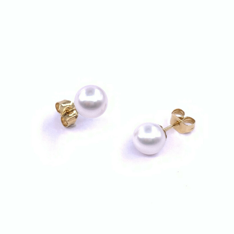 Boucles d'oreilles en or jaune et perles de culture (diamètre : 6.5mm)