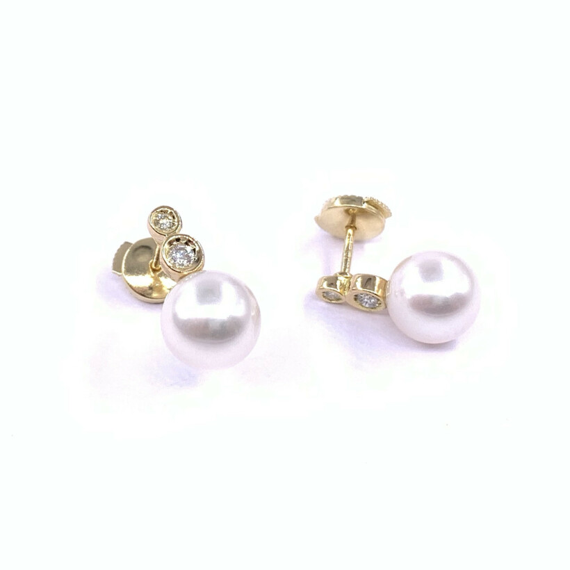 Boucles d'oreilles en or jaune, perles de culture et diamants