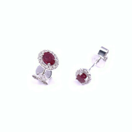 Boucles d'oreilles en or blanc, rubis et diamants