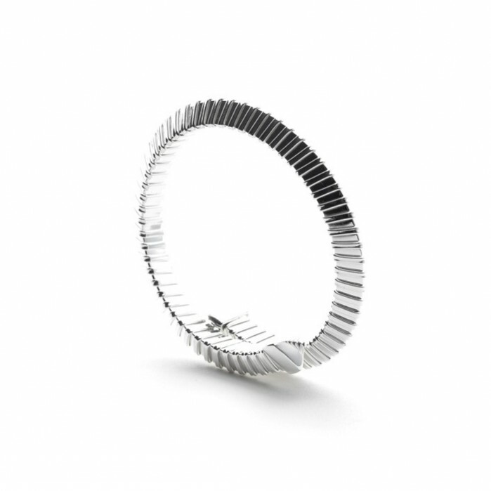 Bracelet en argent rigide ouvert flexible