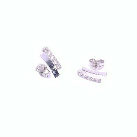 Boucles d'oreilles en or blanc et oxydes de zirconium