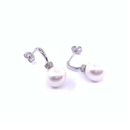 Boucles d'oreilles en or blanc, perles de culture et diamants