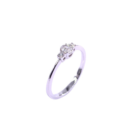 Solitaire en or blanc et diamants