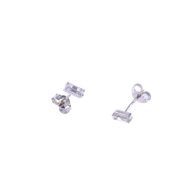 Boucles d'oreilles en or blanc et oxydes de zirconium