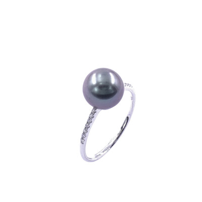Bague en or blanc, perle de Tahiti et diamants