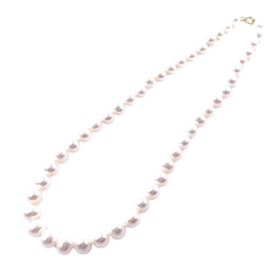 Collier perles de culture (diamètre 8/9mm) et fermoir en or jaune