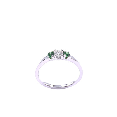 Bague en or blanc, diamant, et grenats tsavorite