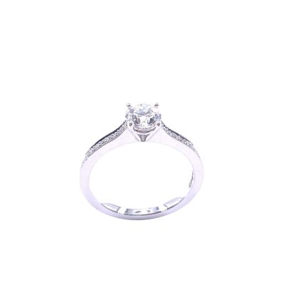 Solitaire en or blanc et diamants