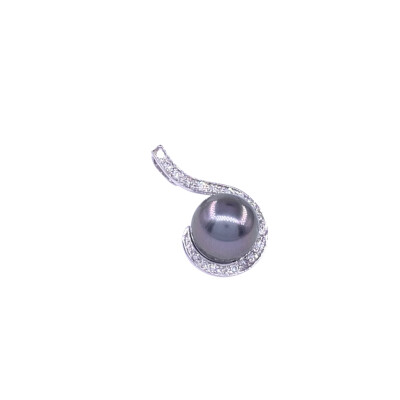 Pendentif en or blanc, perle de Tahiti et diamants
