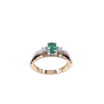 Bague en or jaune, bicolore, émeraudes et diamants