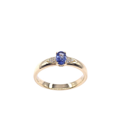 Bague en or jaune, saphir et diamants