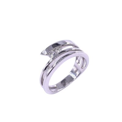Bague en or blanc et diamants