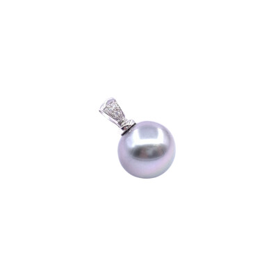 Pendentif en or blanc, perle de Tahiti et diamants