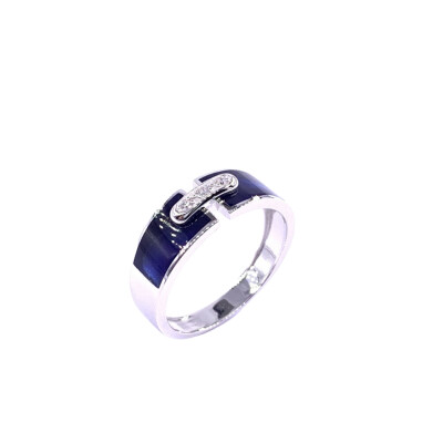 Bague en or blanc, diamants et résine nacrée bleu de Prusse