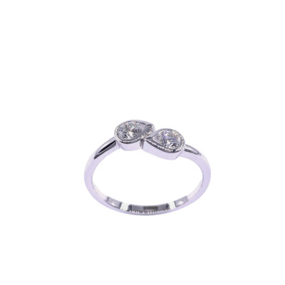 Bague en or blanc et diamants