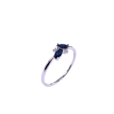 Bague en or blanc, saphirs et diamants