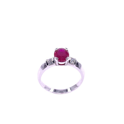 Bague en or blanc, rubis et diamants