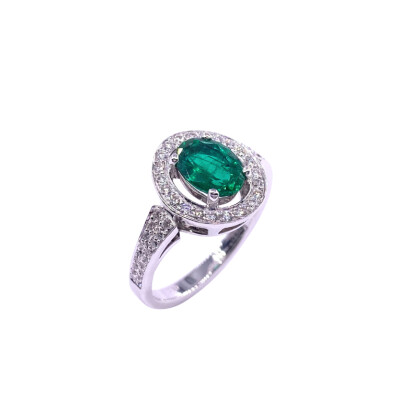 Bague en or blanc, émeraude et diamants