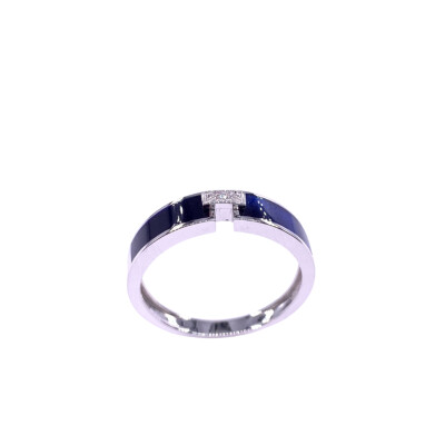 Bague en or blanc, diamants et résine nacrée bleu de Prusse