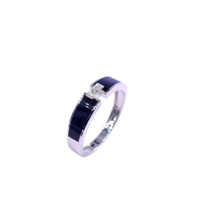 Bague en or blanc, diamants et résine nacrée bleu de Prusse