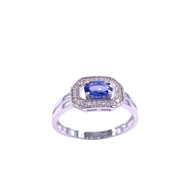 Bague en or blanc, saphir, et diamants