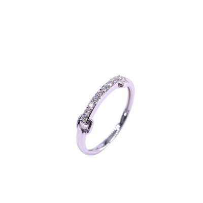 Bague en or blanc et diamants