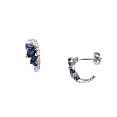 Boucles d'oreilles en or blanc, saphirs et diamants