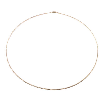 Collier en or jaune maille oméga rond