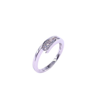 Bague en or blanc et diamants