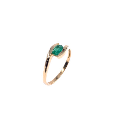 Bague en or jaune et émeraude
