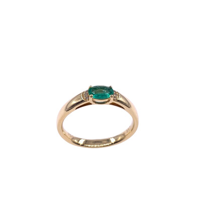 Bague en or jaune, émeraude et diamants