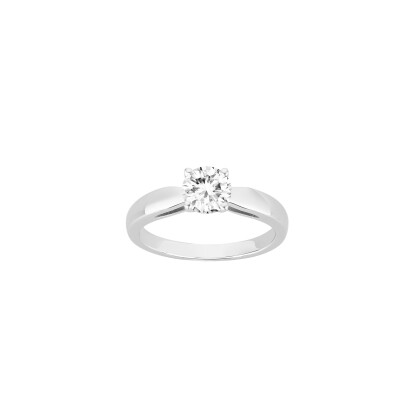 Bague en argent et oxyde de zirconium