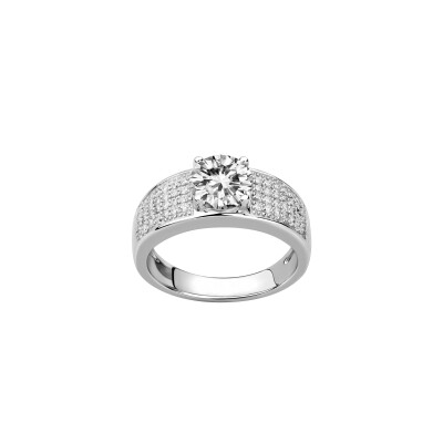 Bague en argent et oxydes de zirconium