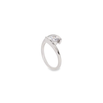 Bague en argent et oxydes de zirconium