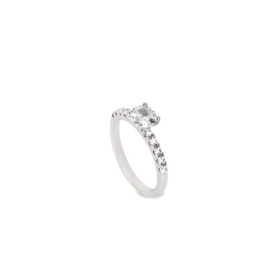 Bague en argent et oxydes de zirconium