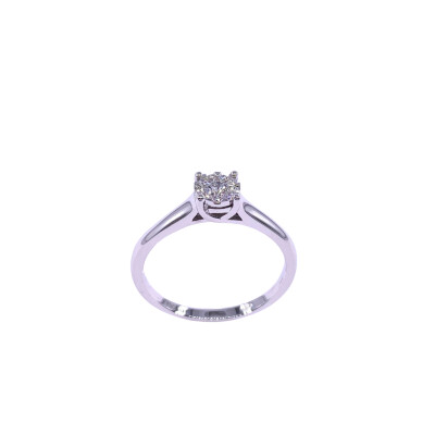 Solitaire en or blanc et diamants