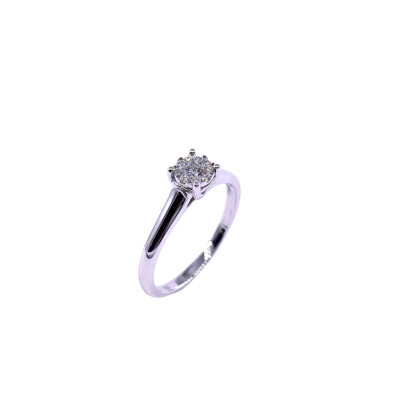 Solitaire en or blanc et diamants