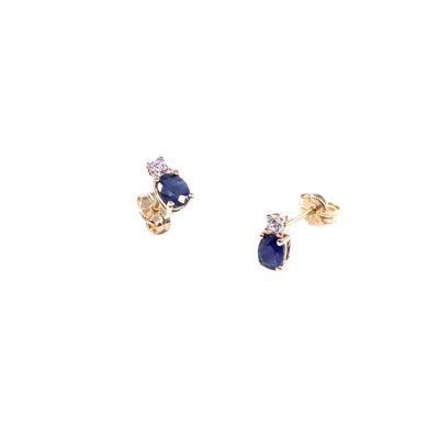 Boucles d'oreilles en or jaune, saphirs et oxydes de zirconium